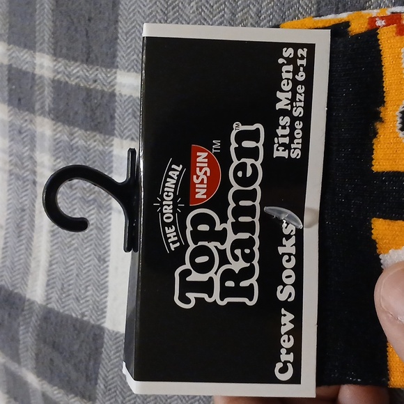 NWT Nissin Top Ramen Unisex Crew Socks 6-12 - Picture 2 of 4